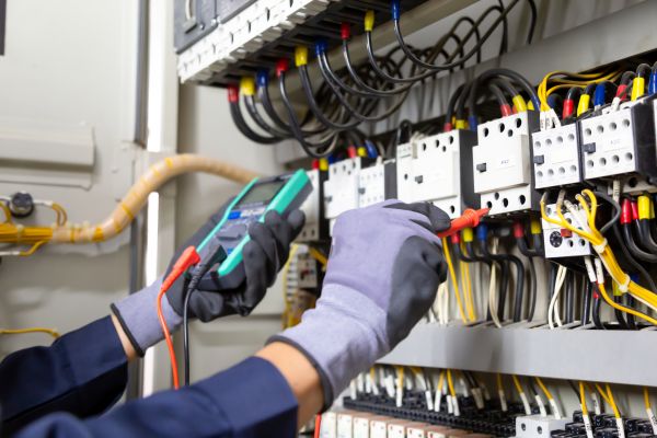Circuit Breaker Inspection